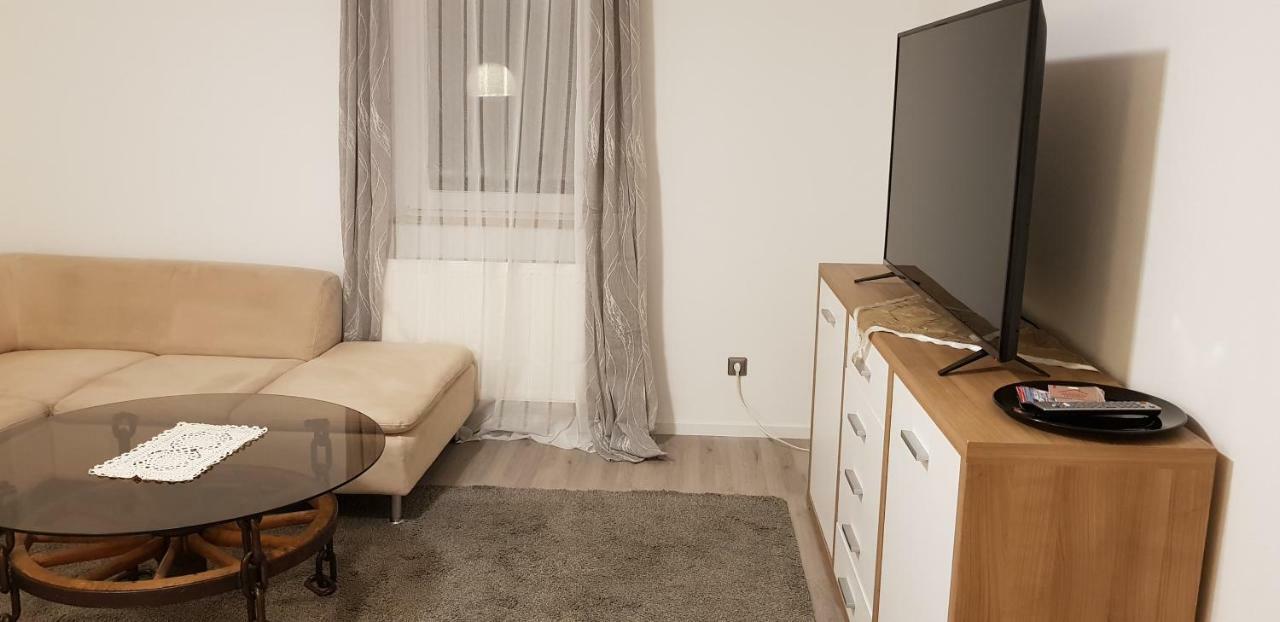 Outletcity Ferienwohnung Apartment 2 Metzingen  Exterior foto